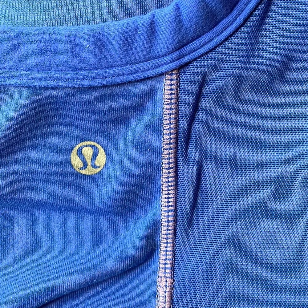 Lululemon blue workout tank with built in bra - Picture 4 of 4